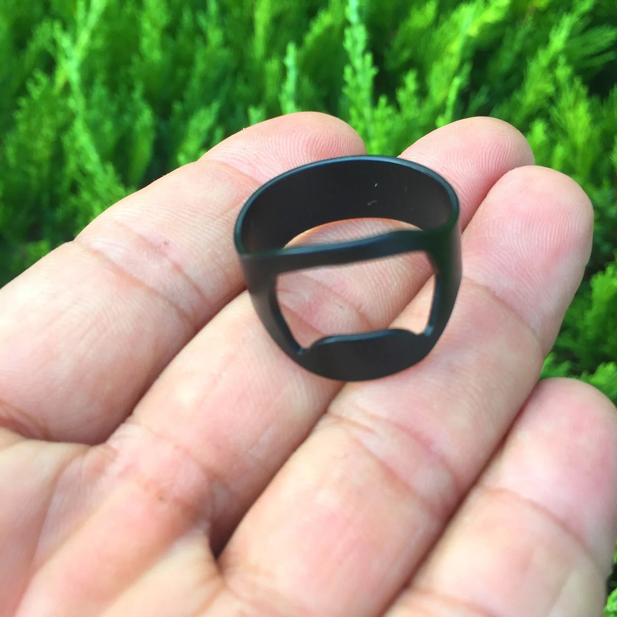 Stainless Steel Finger Ring Bottle Opener – 1 or 3 Pack Bottle Opener Ring PLUSH black