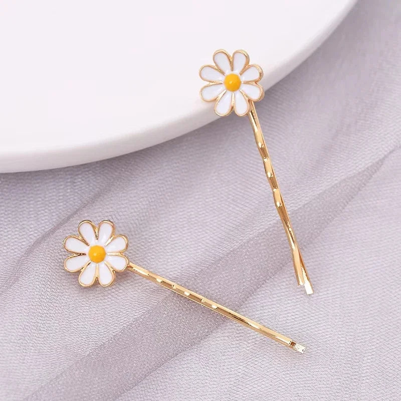 Daisy Flower Hairpins 2pcs – Korean Style Floral Hair Clips Floral Hair Clips PLUSH