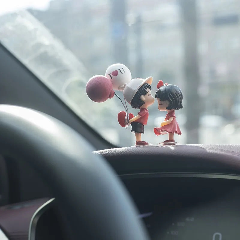 2pcs Couple Kiss Car Dashboard Ornament – Cute Resin Decor Car Dashboard Ornament PLUSH