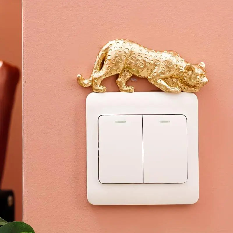 Leopard Resin Light Switch Decoration – Self-Adhesive Wall Decor Wall Switch Decor PLUSH