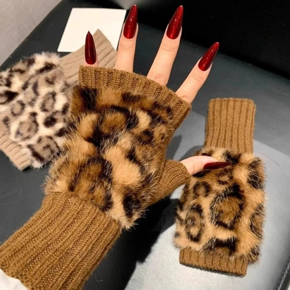Women's Leopard Fingerless Gloves – Soft Plush Knit Half-Finger Fingerless Knit Gloves PLUSH