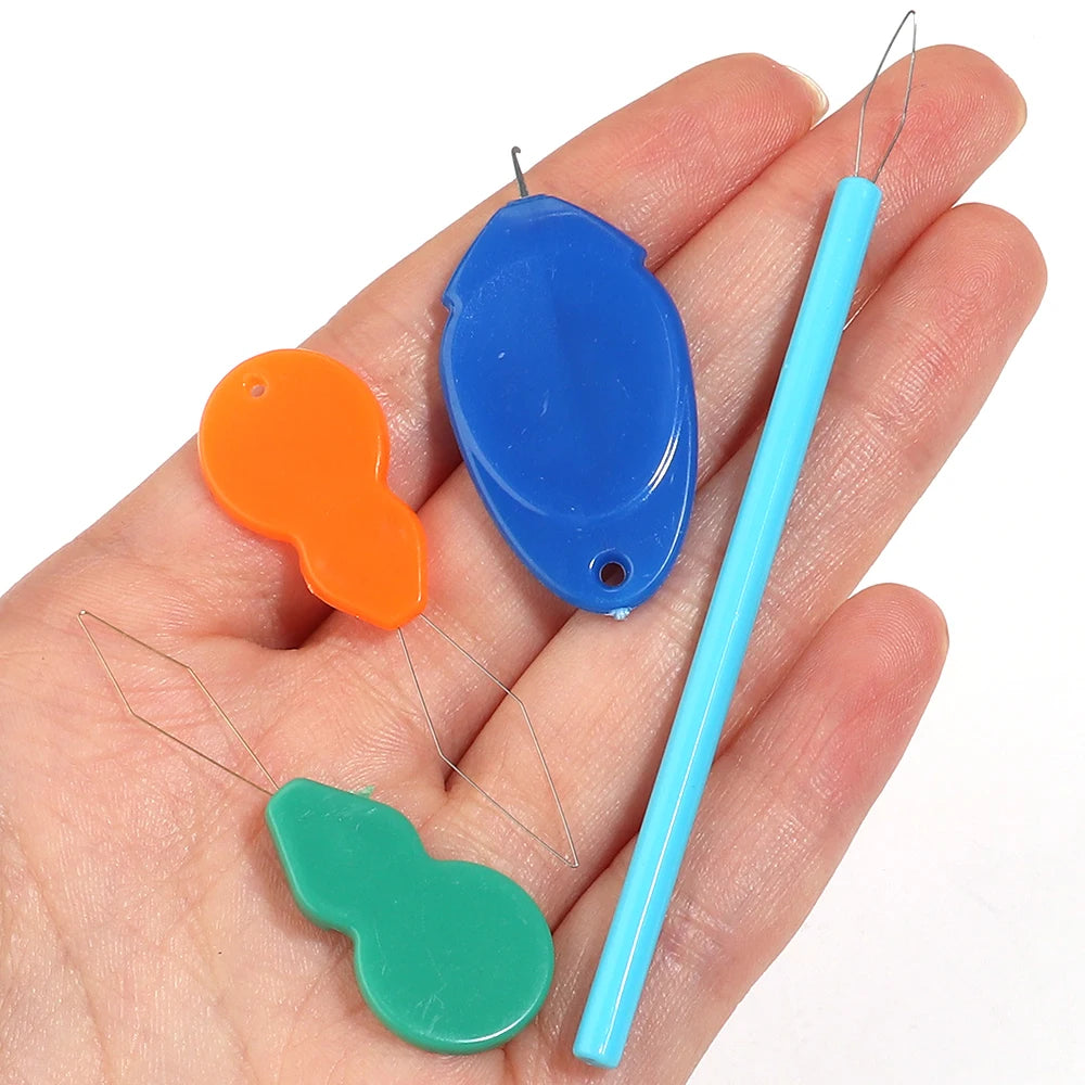 10pcs Plastic Needle Threader & Thread Guide Tool for Sewing Needle Threader Tool PLUSH