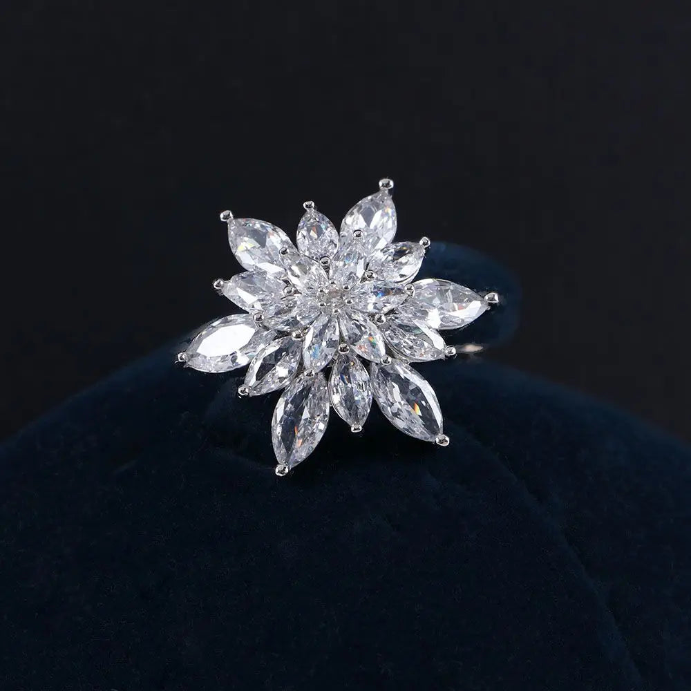 Women's Snowflake Rhinestone Brooch Pin – Zircon Silver Jewelry Rhinestone Brooch Pin PLUSH