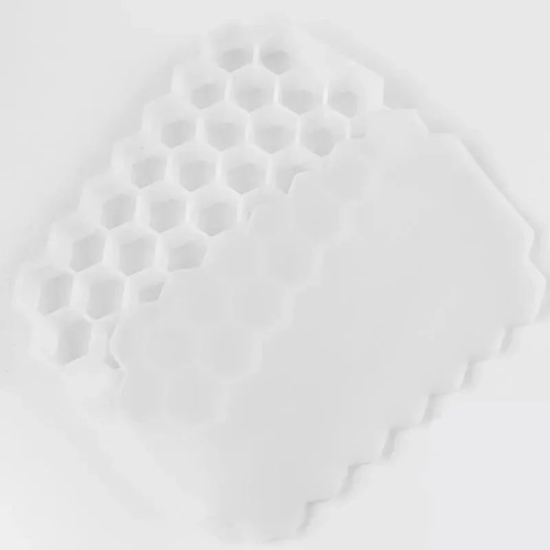 Silicone Ice Cube Tray 148 Cubes Large-Capacity BPA-Free & Lid Silicone Ice Tray PLUSH White 1Pcs