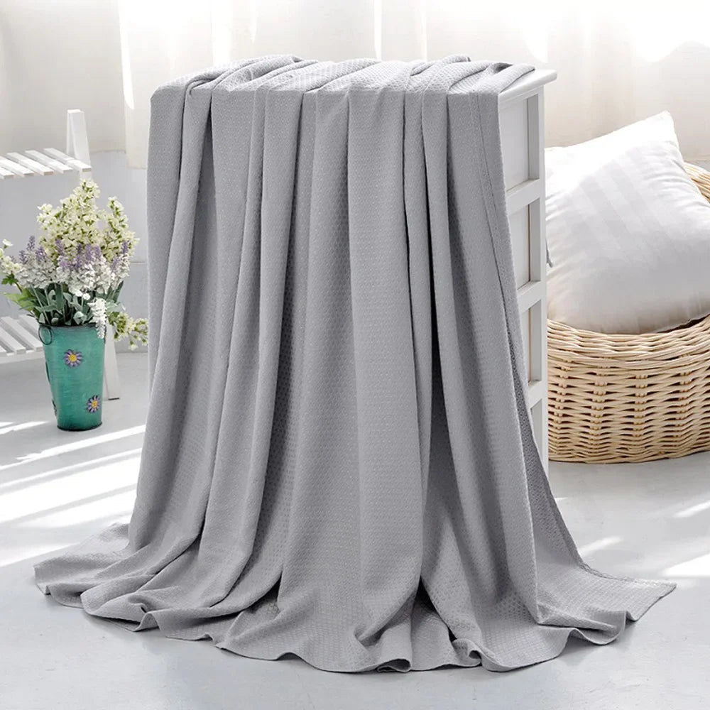 Bamboo Cooling Blanket for Adults – Lightweight & Breathable Cooling Blanket PLUSH light gray 100x150cm