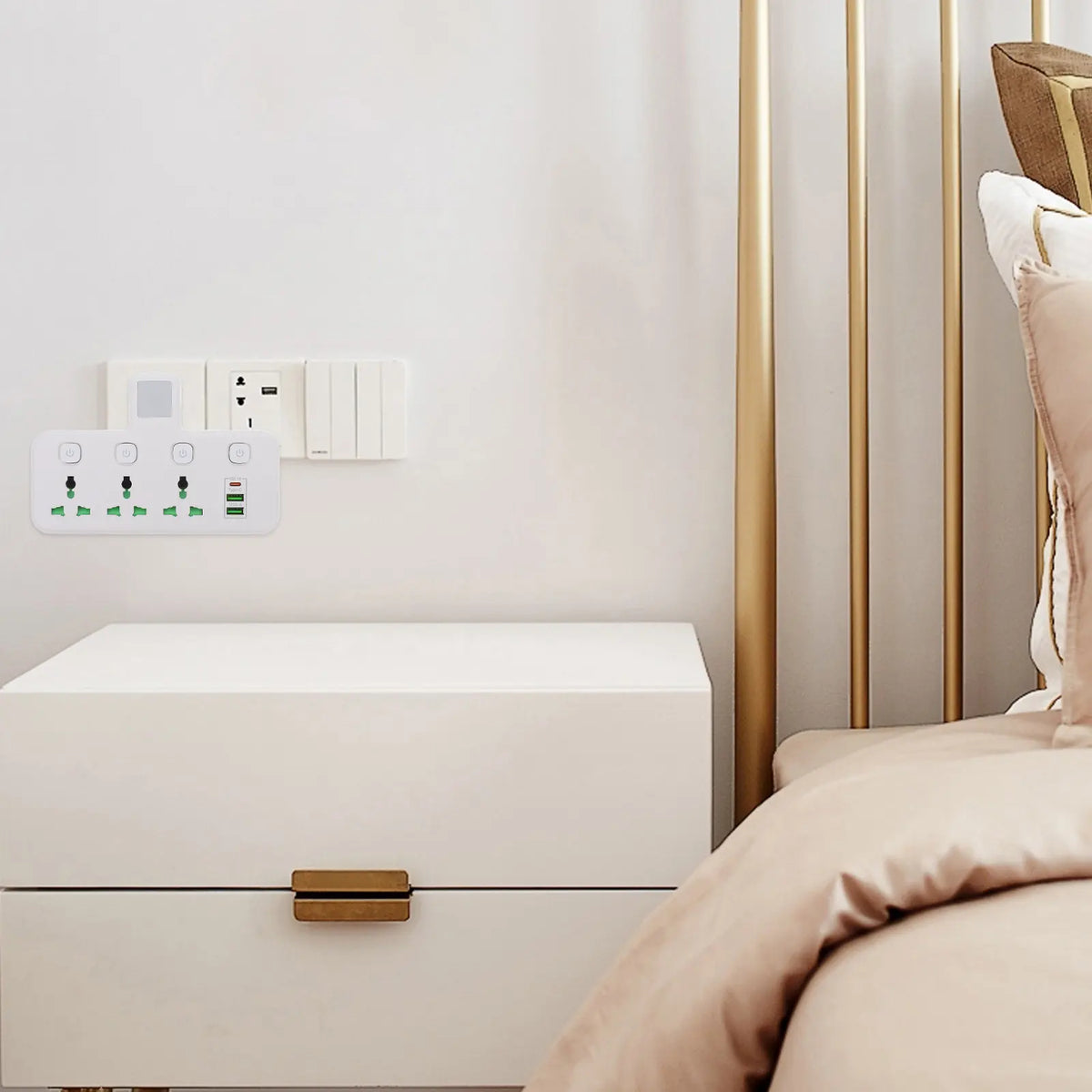 Power Strip USB-C Flat Plug 14 Outlets Travel Charging Station Travel Power Strip PLUSH