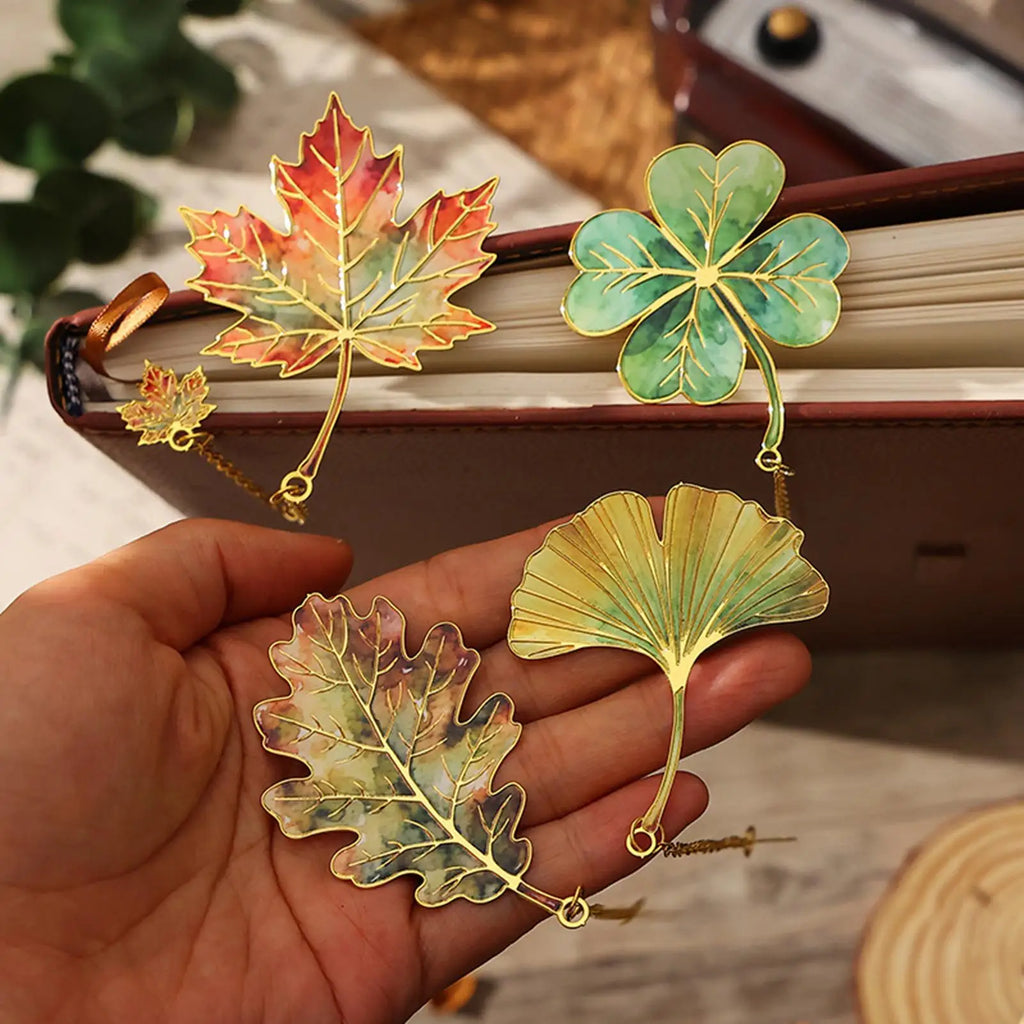 Metal Leaf Bookmark with Chain Pendant – Maple & Clover Metal Bookmark PLUSH