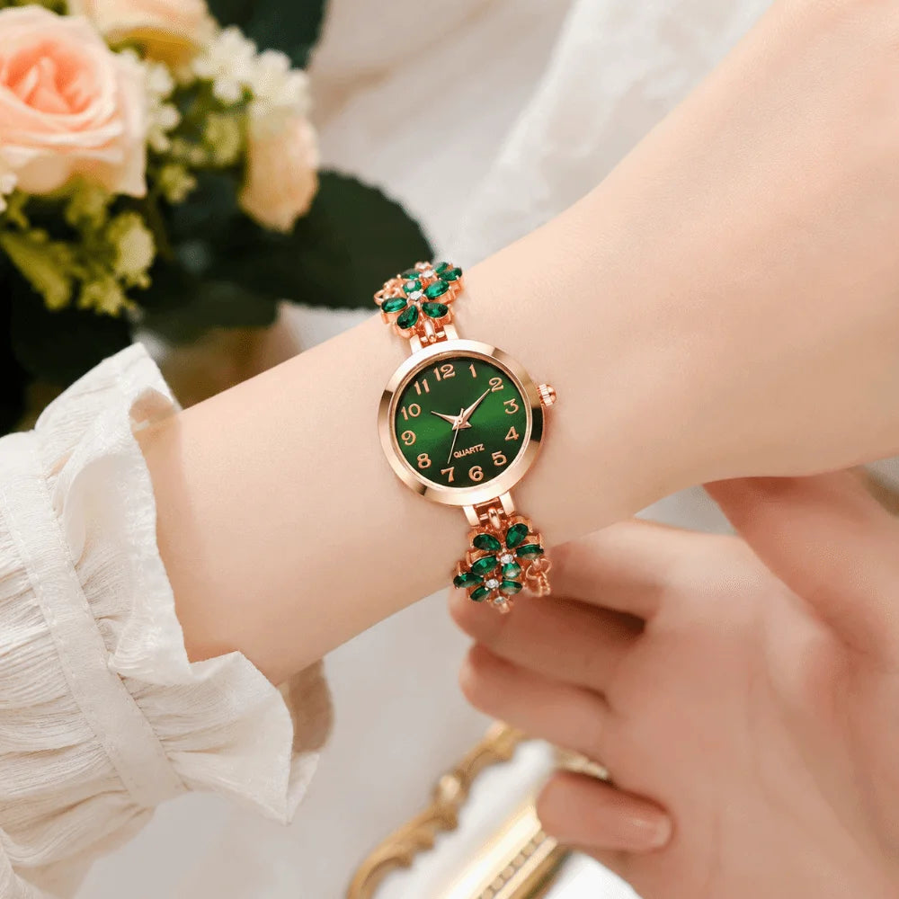 Luxury Vintage Women's Bracelet Watch – Quartz Wrist Watch Women's Bracelet Watch PLUSH