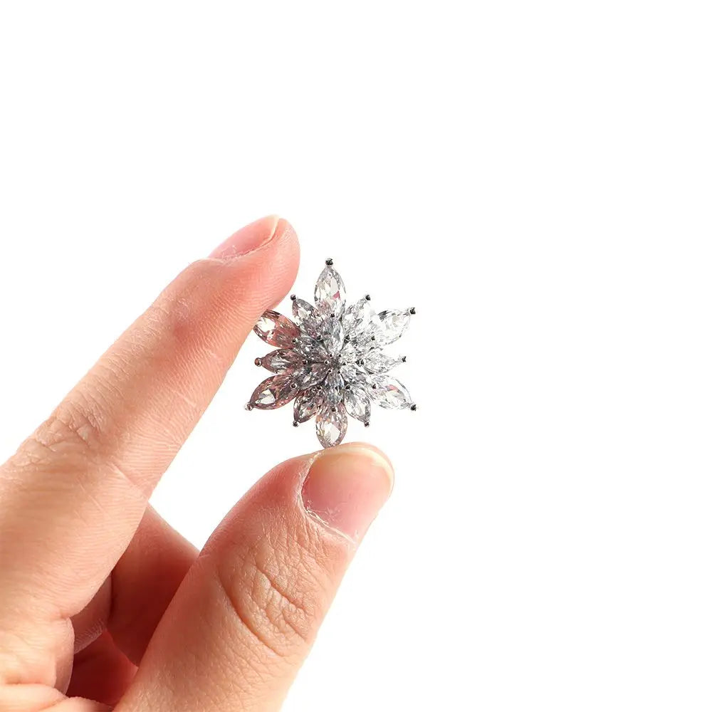 Women's Snowflake Rhinestone Brooch Pin – Zircon Silver Jewelry Rhinestone Brooch Pin PLUSH