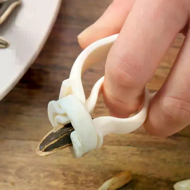 Sunflower Seed Shelling Pliers – Portable Easy Snack Opener Seed Shelling Tool PLUSH