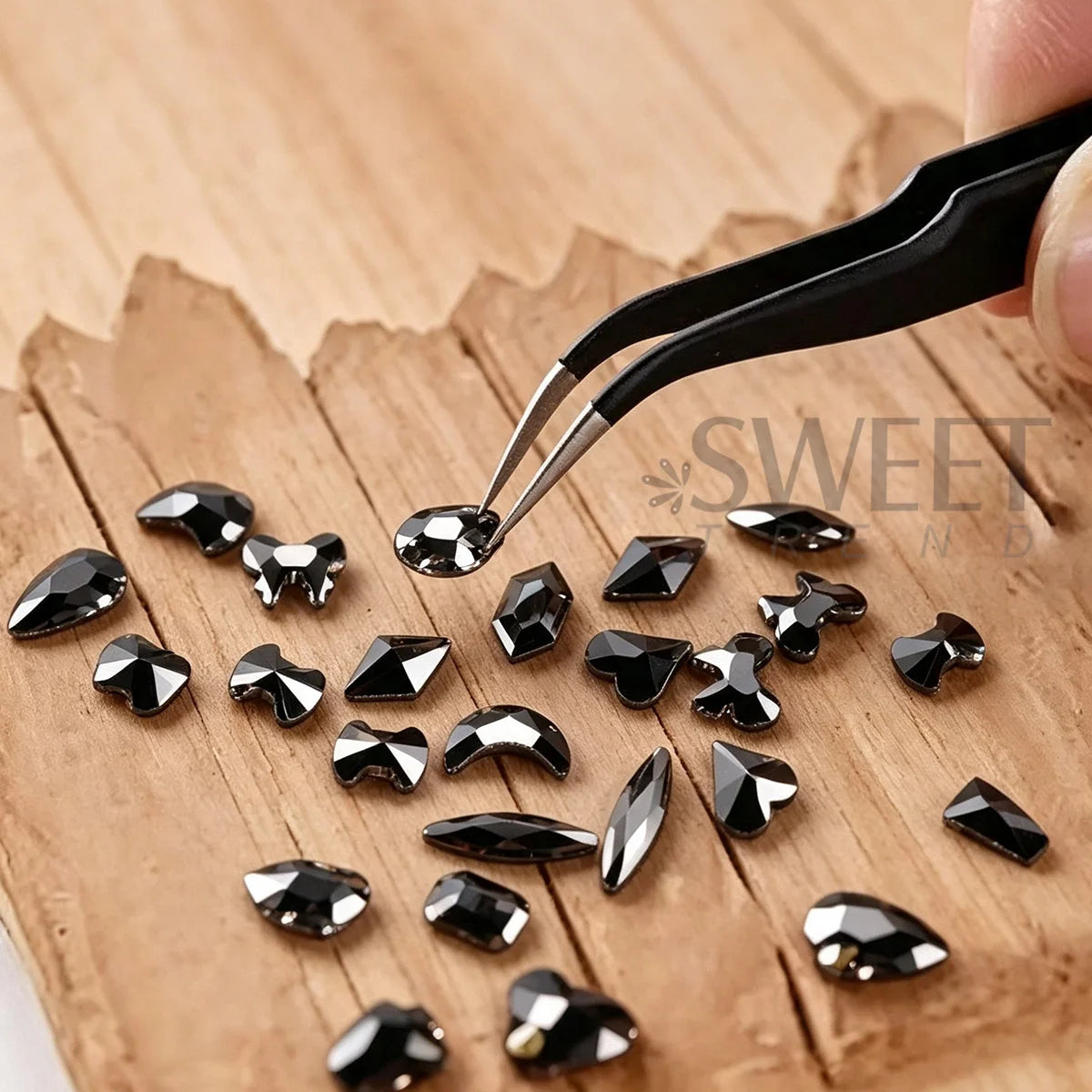 Curved Tip Black Metal Nail Tweezers 5/10pcs – Manicure Tool Nail Art Tweezers PLUSH