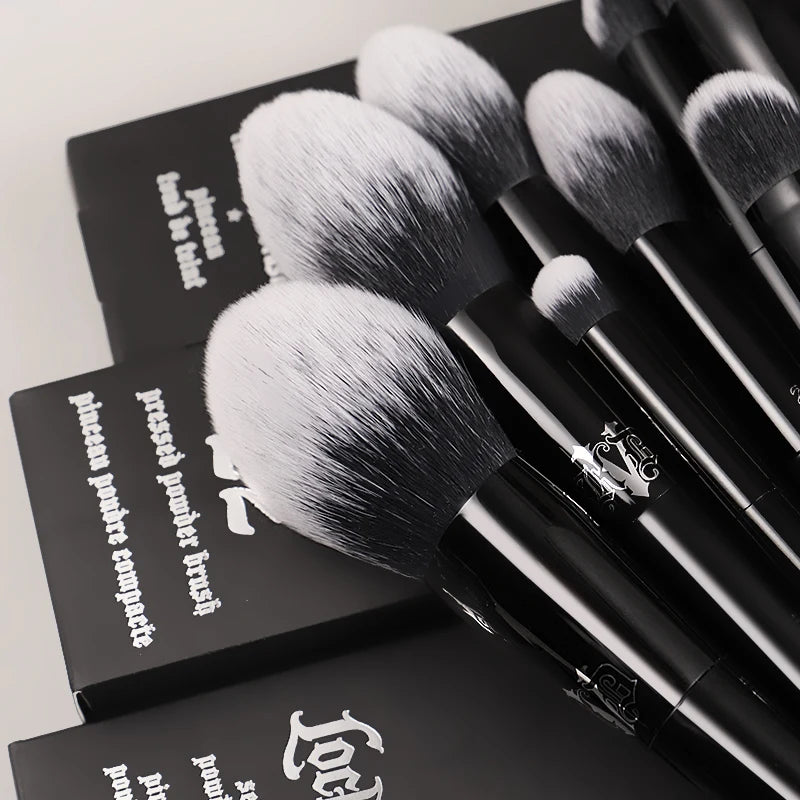 Kat Von D Makeup Brush – Foundation, Blush & Eyeshadow KVD Makeup Brush PLUSH