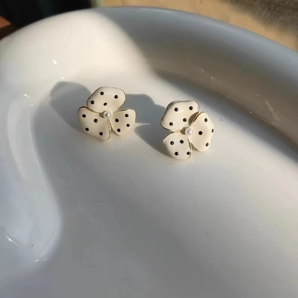 French Polka Dot Flower Stud Earrings – Minimalist Women Stud Earrings PLUSH