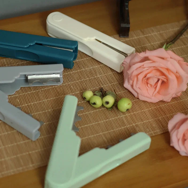 Rose Thorn Stripper – Portable Leaf & Stem Remover Tool Garden Hand Tool PLUSH