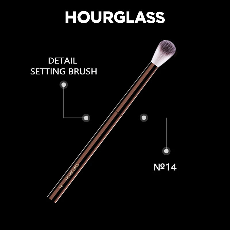Hourglass No.14 Detail Setting Eye Brush – Soft Fiber Eye Makeup Brush PLUSH