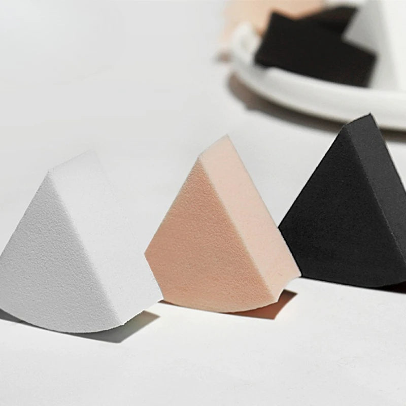 Triangle Makeup Sponges 6-Piece Set – Foundation & Powder Puff Makeup Sponge Set PLUSH