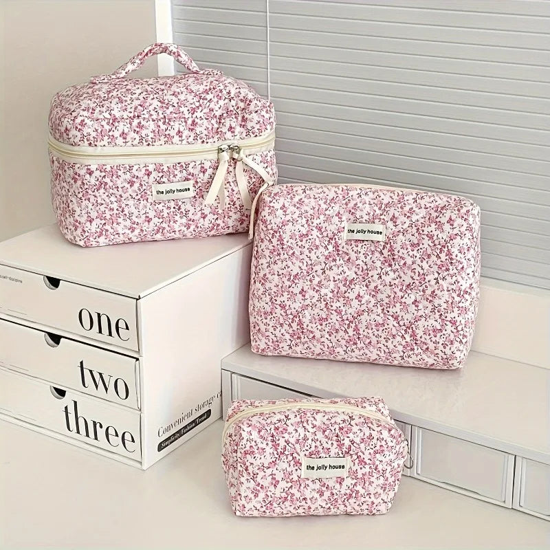 Floral Quilted Makeup Bag – Large Travel Cosmetic Organizer Cosmetic Organizer Bag PLUSH