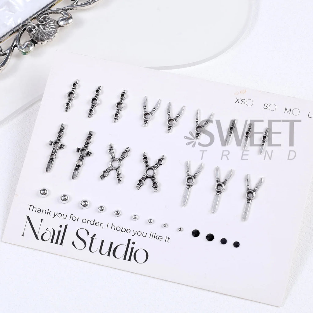 12-Grid Gothic Punk Nail Art Decor – Rhinestone & Rivets Set Nail Art Decoration PLUSH