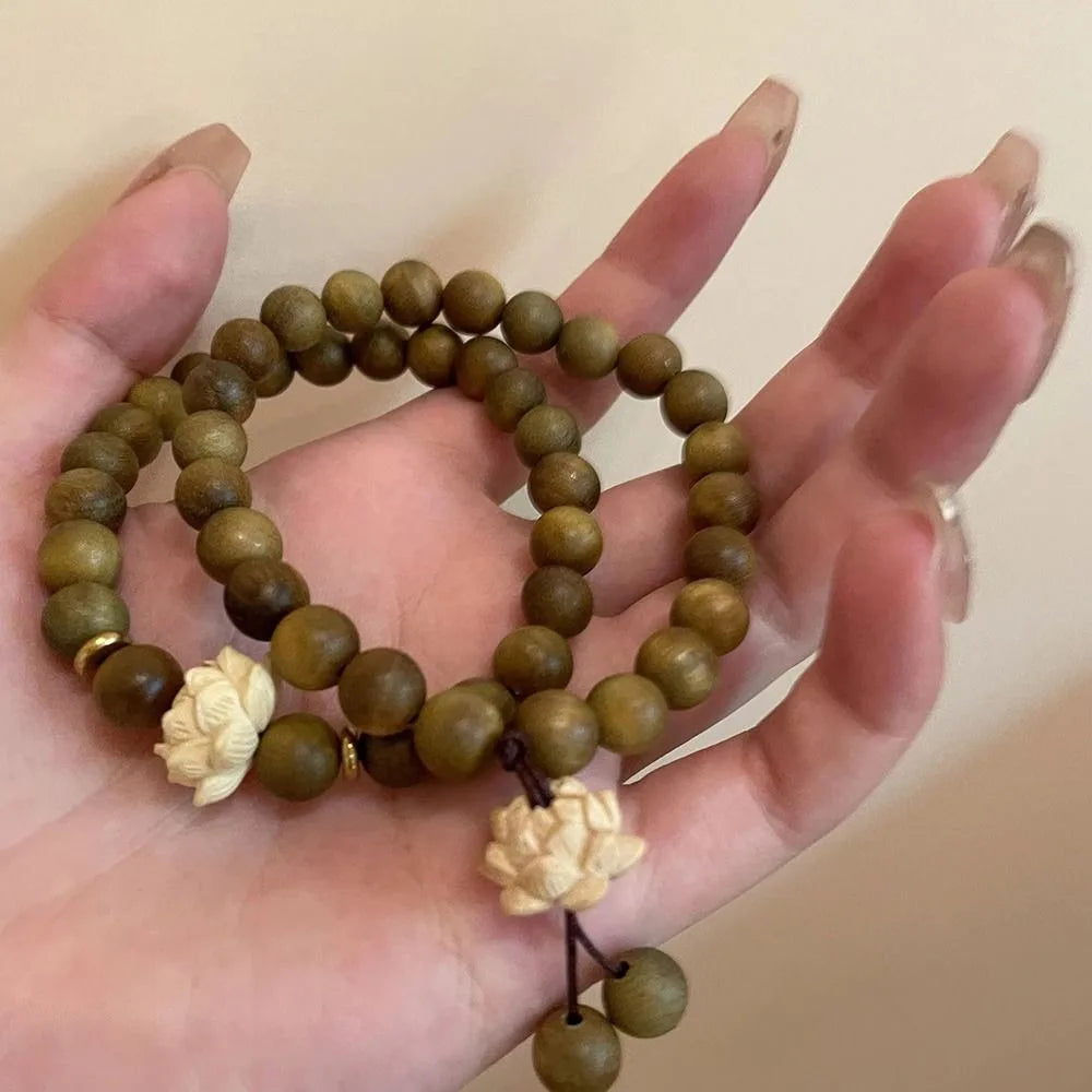 Elastic Sandalwood Flower Bead Bracelet – Handwoven Wood Wood Bead Bracelet PLUSH