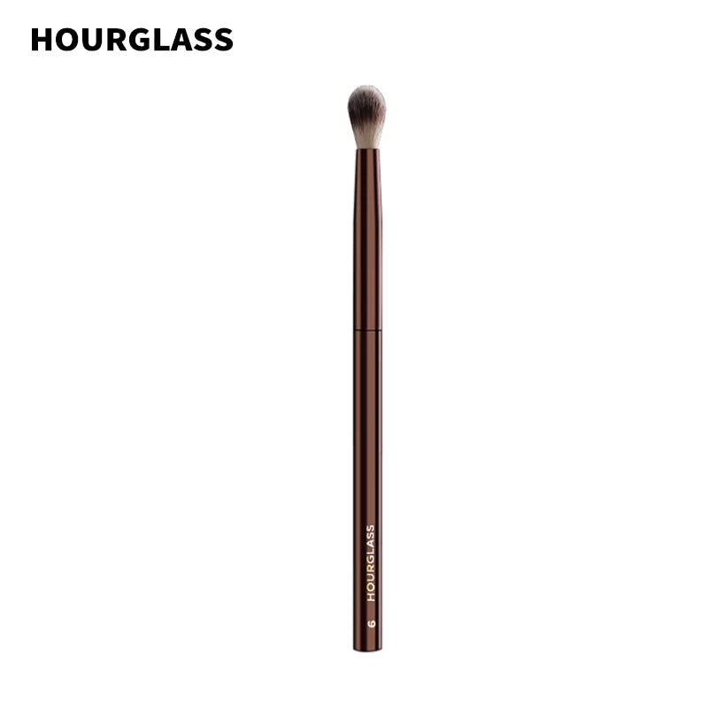 Hourglass No.6 Tapered Blender Eye Brush – Soft Fiber Eye Makeup Brush PLUSH