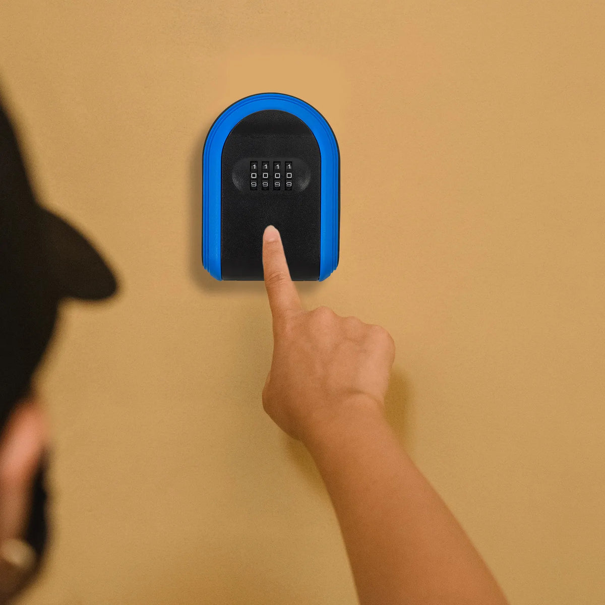 Wall Mount Key Lock Box – 4-Digit Resettable Combination Code Key Lock Box PLUSH