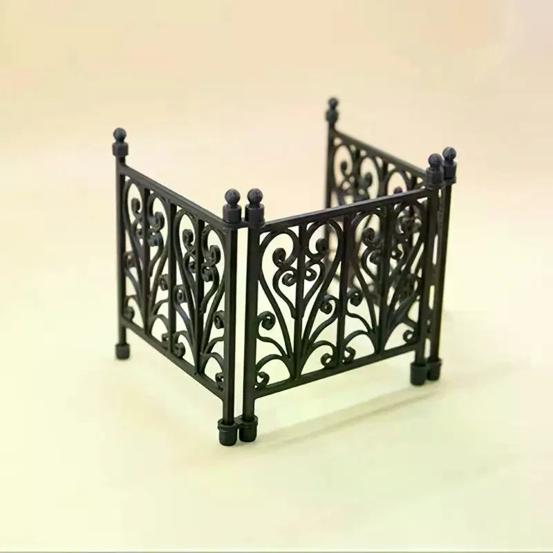 Dollhouse Carved Fence Miniature Model – DIY Scene & Décor Miniature Dollhouse Accessory PLUSH