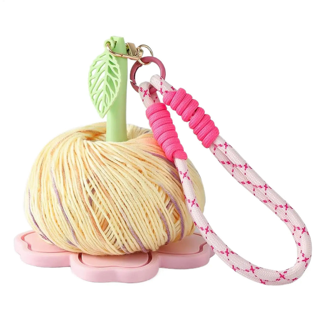 Portable Wrist Yarn Holder – Bamboo 3D Flower Organizer Yarn Holder PLUSH