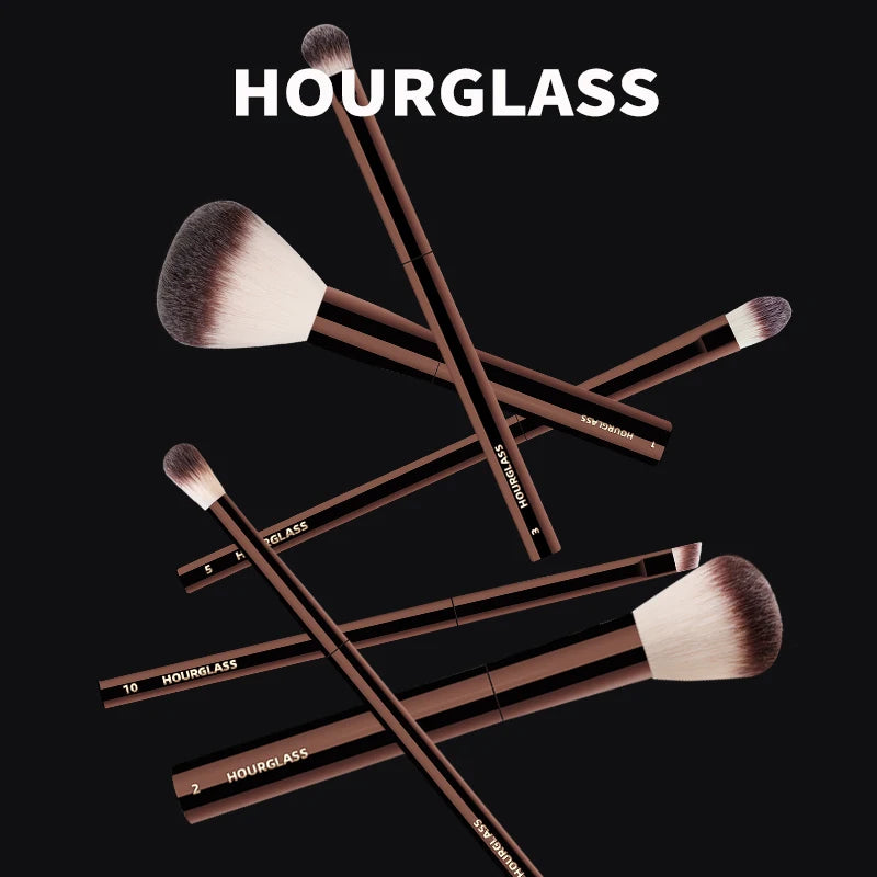 Hourglass No.3 All Over Shadow Brush – Soft Fiber Eye Brush Eye Makeup Brush PLUSH