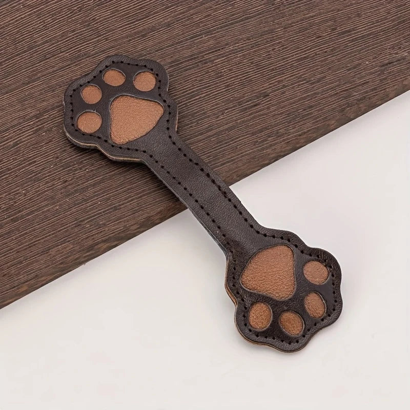 Dog Paw PU Leather Magnetic Bookmarks – Embossed Paw Design Magnetic Bookmark PLUSH