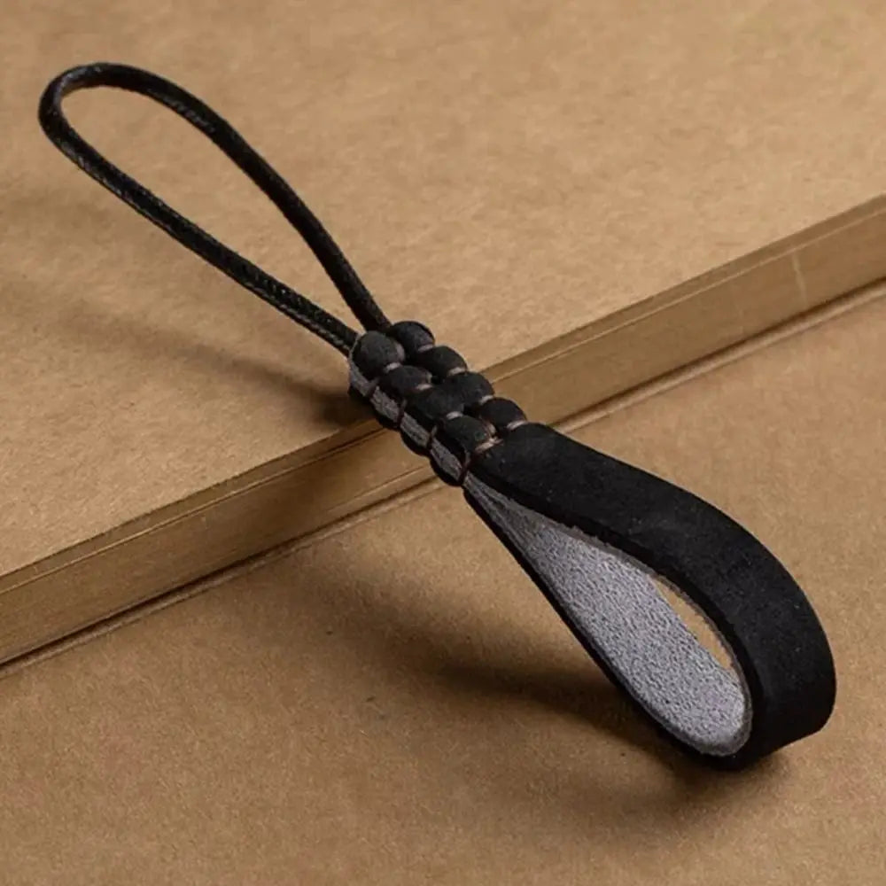 Retro Cowhide Leather Keychain | Vintage Car Key Ring Holder Leather Keychain PLUSH Black-Grey