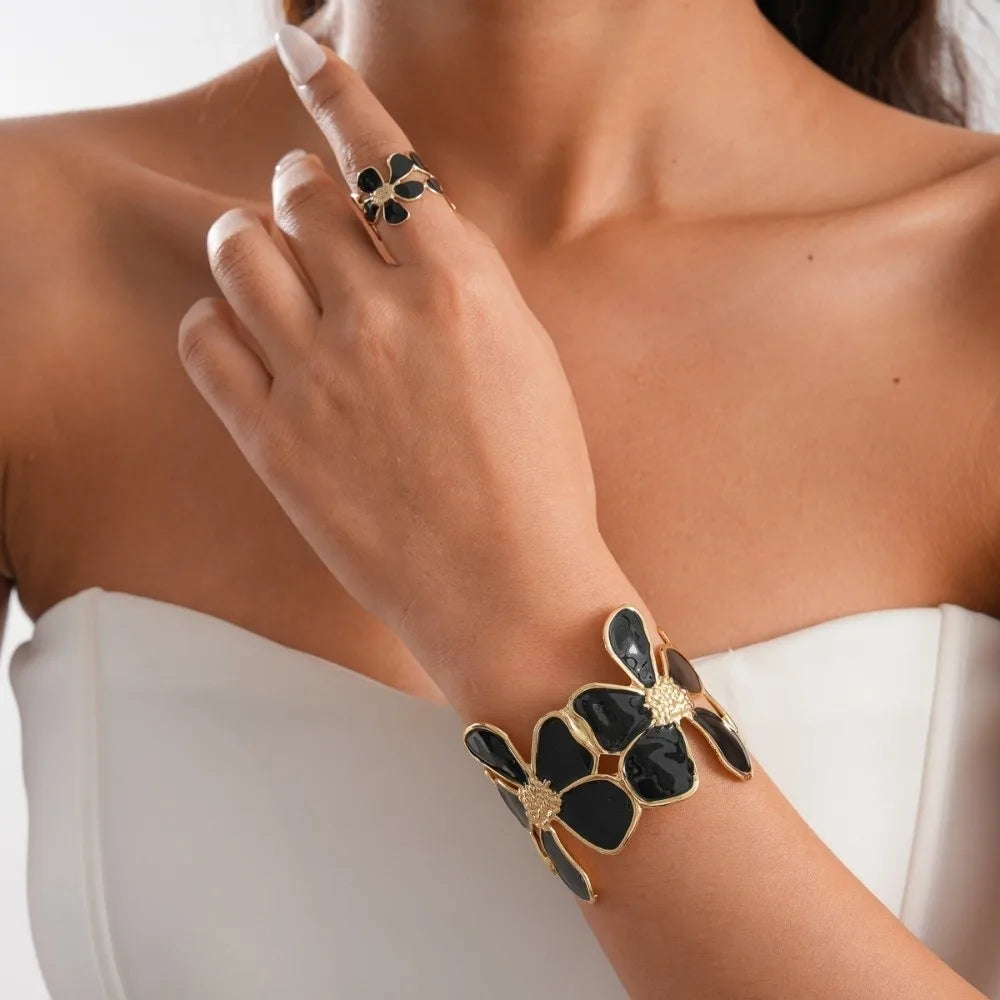 Floral Open Bangle & Ring Set – Vintage Women's Jewelry Jewelry Set PLUSH