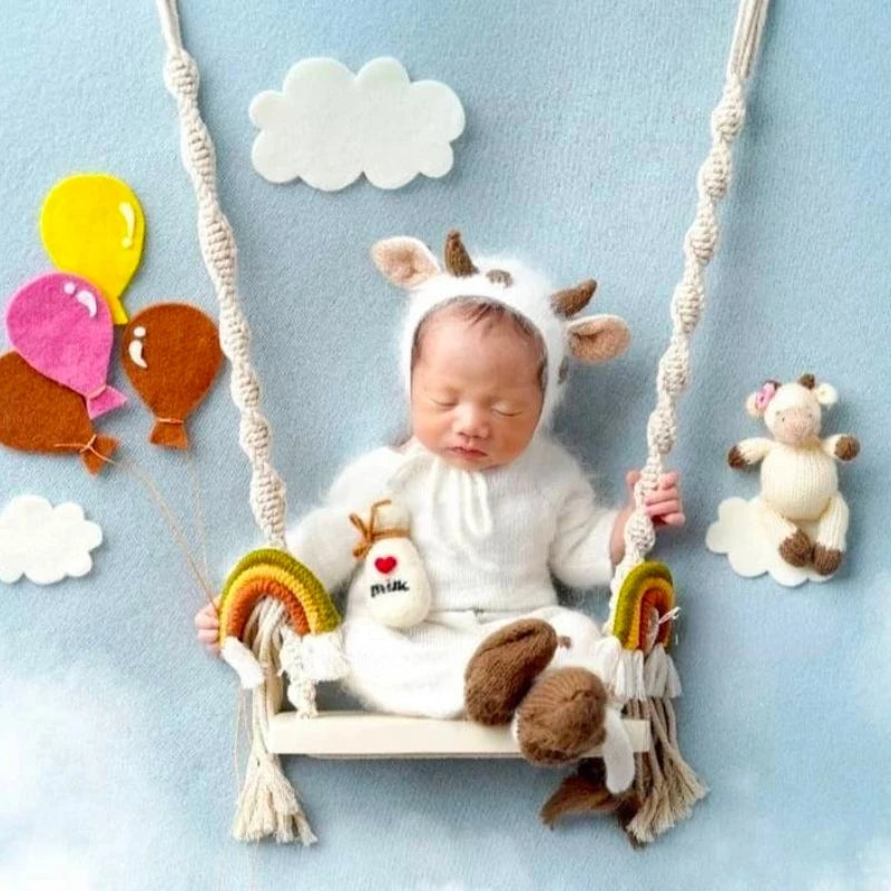 Newborn Wooden Swing Chair Photography Prop | 0–6M Baby Photography Prop PLUSH