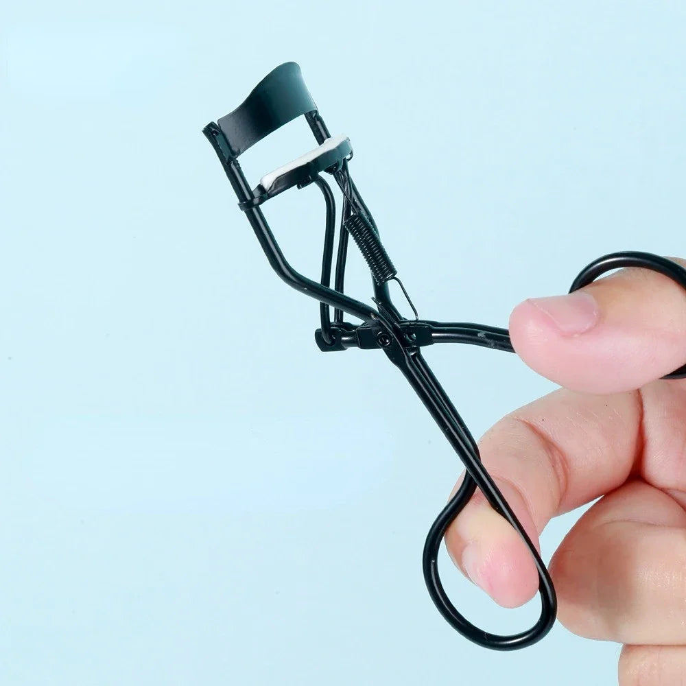 Mini Eyelash Curler – Natural Curl Lash Applicator Clip Eyelash Curler PLUSH