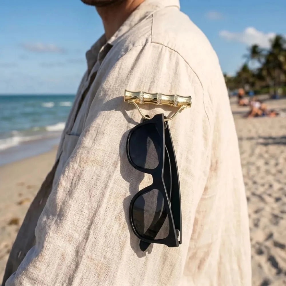Rhinestone Bamboo Glasses Holder Brooch – Anti-Lost Clip Pin Glasses Holder Brooch PLUSH