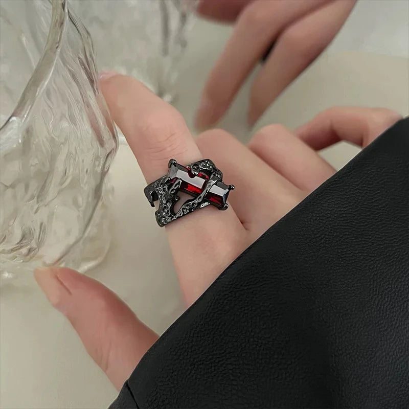 Punk Black Thorn Open Ring – Red Rhinestone Hollow Design Cocktail Ring PLUSH
