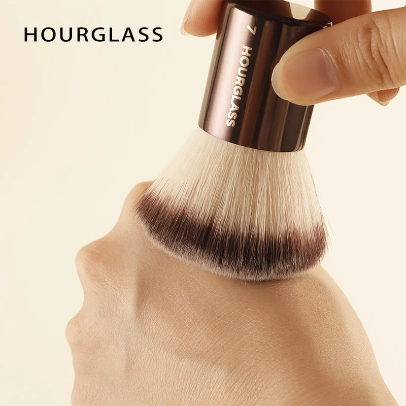 Hourglass Professional Retractable Makeup Brush Set Professional Makeup Brush PLUSH