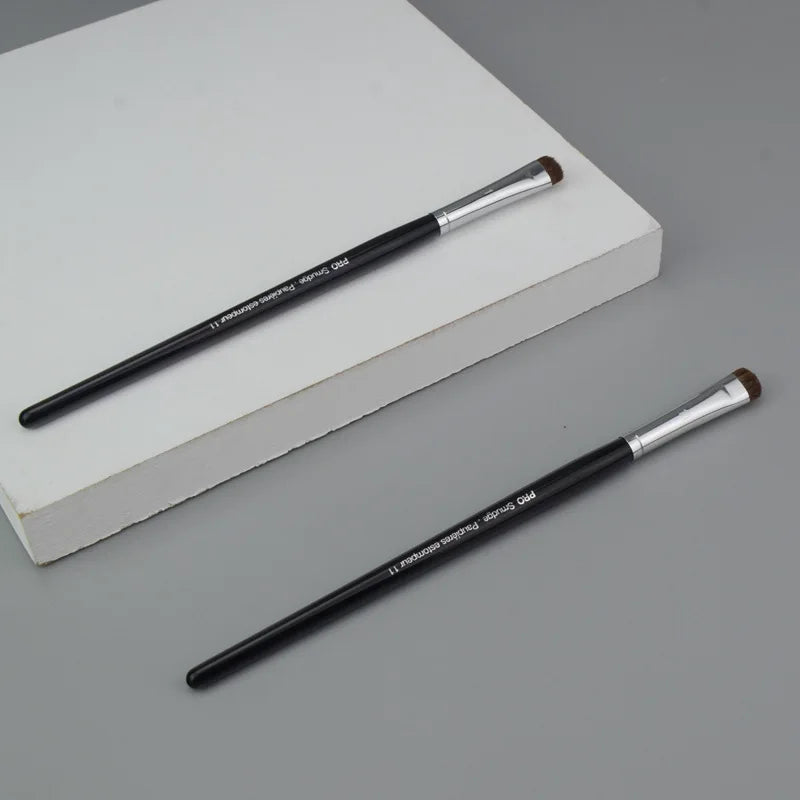 SEP #11 Flat Halo Eye Shadow Brush – Horse Hair Blending Eye Shadow Brush PLUSH