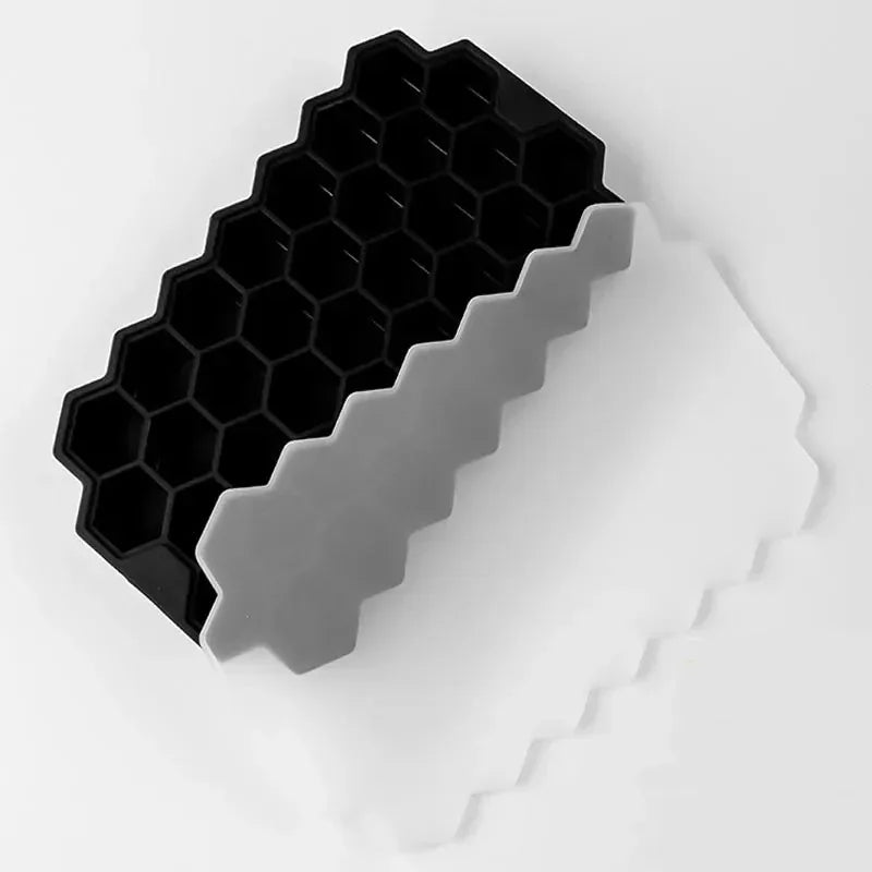 Silicone Ice Cube Tray 148 Cubes Large-Capacity BPA-Free & Lid Silicone Ice Tray PLUSH Black 4Pcs