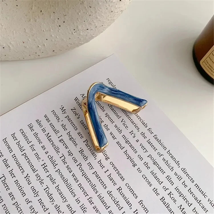 V-Shaped Mini Claw Hair Clip – Golden Metal Korean Style Mini Claw Hair Clip PLUSH Blue