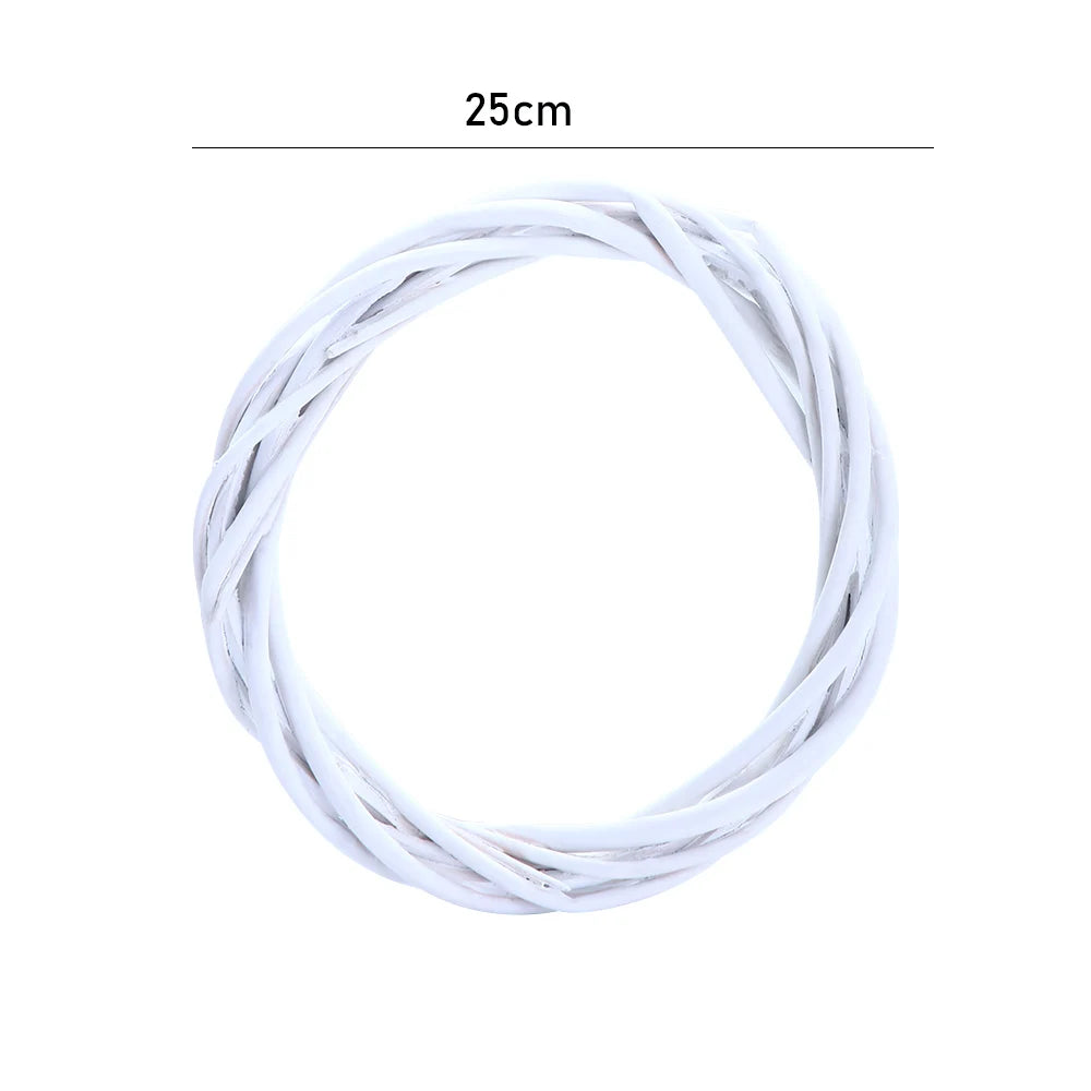 White Rattan Wicker Wreath Ring – Christmas Hanging Ornament Christmas Wreath Ring PLUSH 25cm