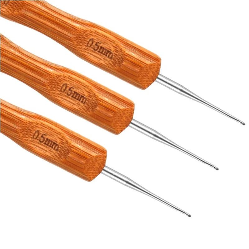 Wooden Crochet Dreadlocks Braid Needle – Hair Extension Tool Hair Crochet Needle PLUSH