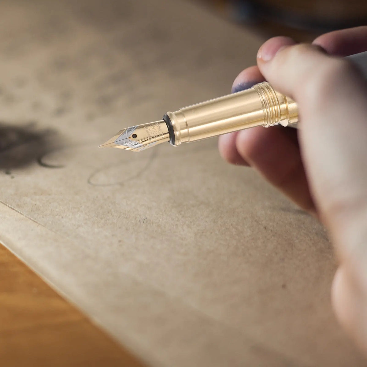 Calligraphy Fountain Pen – Portable Wood & Metal, Black/Purple Calligraphy Fountain Pen PLUSH