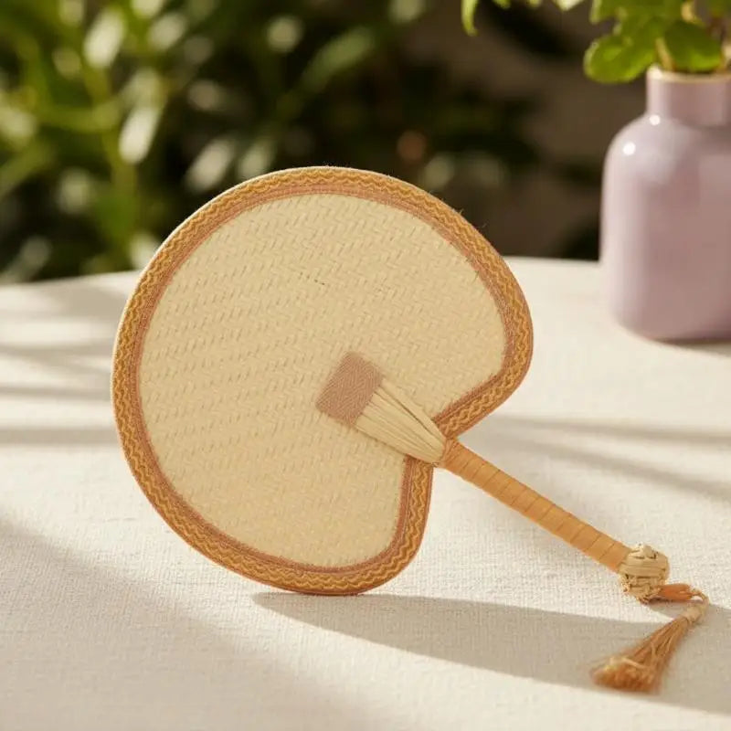 Handwoven Wheat Straw Handheld Fan – Portable Summer Cooling Handheld Straw Fan PLUSH