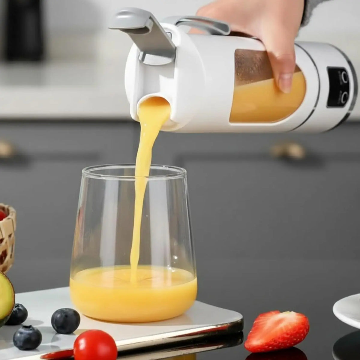 Portable USB Rechargeable Blender 450ml – 10 Blade Juicer Cup Portable Blender PLUSH