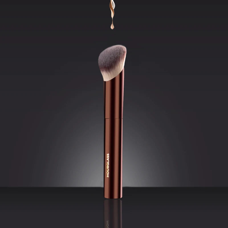 Hourglass No.21 Soft Glow Foundation Brush – Wool Fiber Foundation Makeup Brush PLUSH