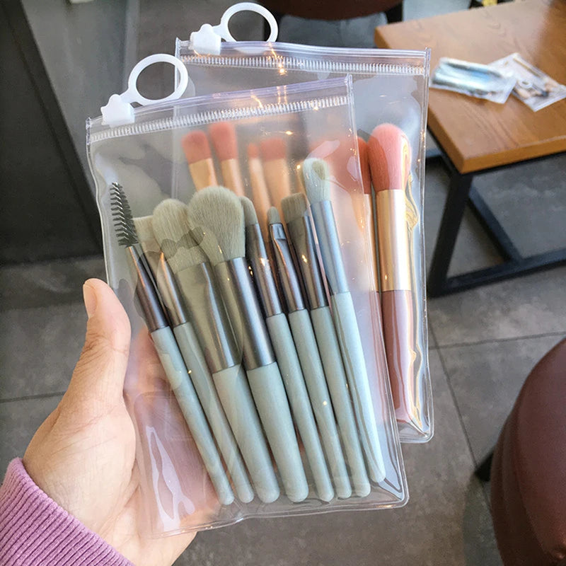 8-Piece Mini Makeup Brush Set – Soft Synthetic Bristles Makeup Brush Set PLUSH