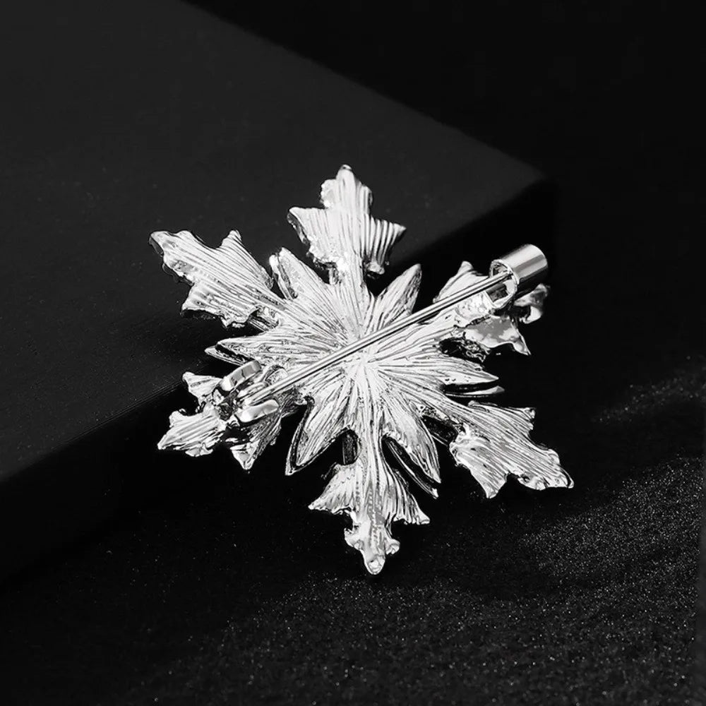 Vintage Snowflake Rhinestone Brooch Pin – Elegant Holiday Rhinestone Brooch Pin PLUSH