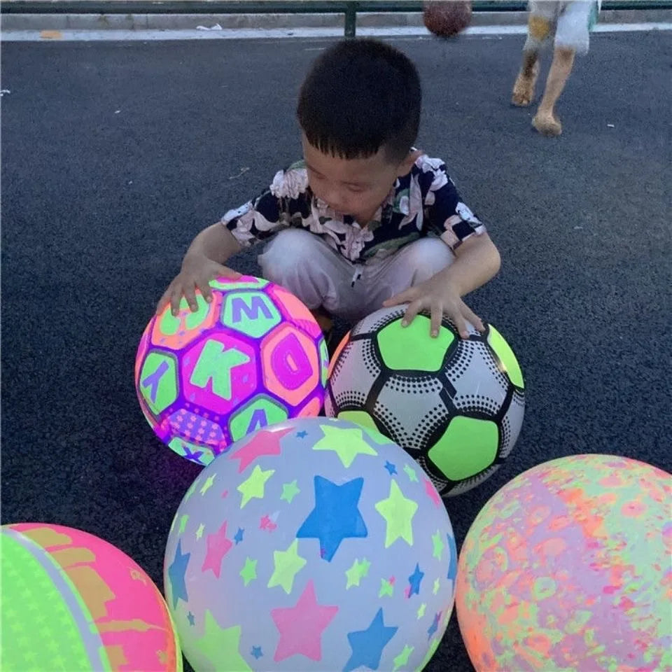 20cm LED Glow-in-the-Dark Inflatable Football – Kids Light-Up Ball LED Inflatable Ball PLUSH