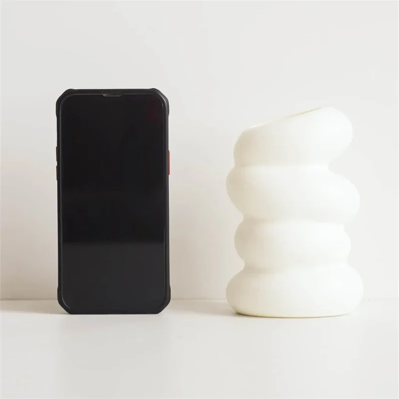 Nordic Spiral White Plastic Vase – Home Flower Decor Decorative Vase PLUSH