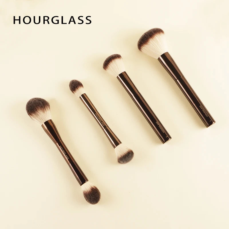 Hourglass Professional Retractable Makeup Brush Set Professional Makeup Brush PLUSH